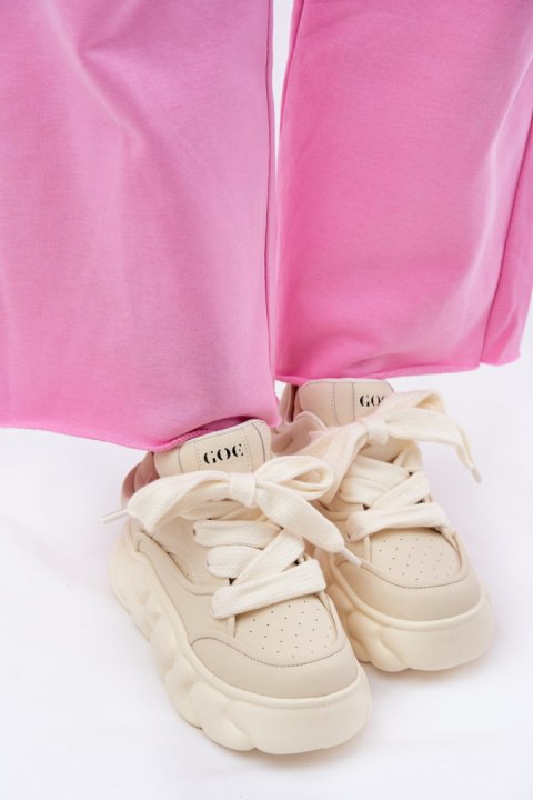 Buty Sportowe Model Goe RR2N4043 Beige - Step in style