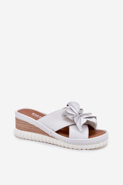 Sandał Klapki Model Artiker 54C0538 White/Silver - Step in style