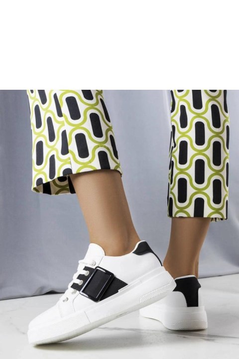 Białe sneakersy zdobione czarną klamerką Erin - Solea