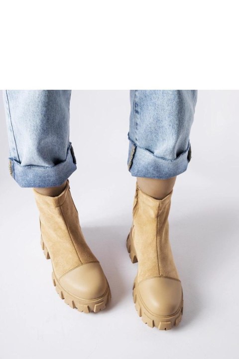 Beżowe workery eko-zamsz z bieżnikiem Milo - Solea