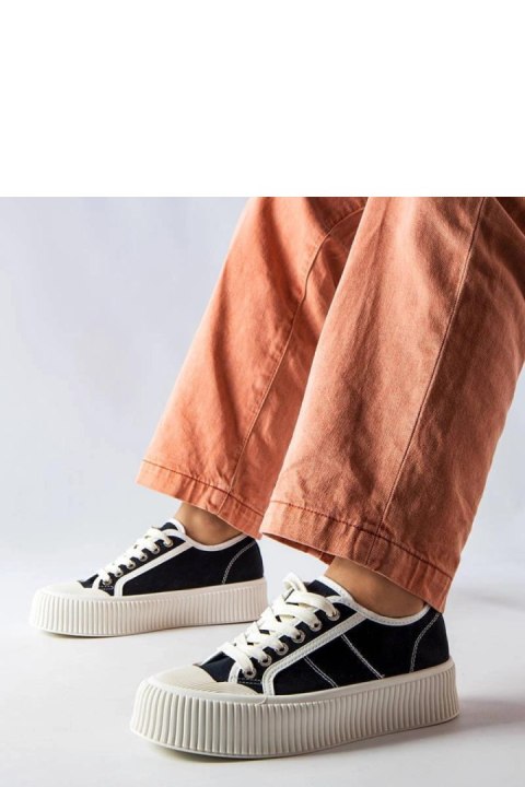 Czarne trampki na platformie Castanthei - Solea