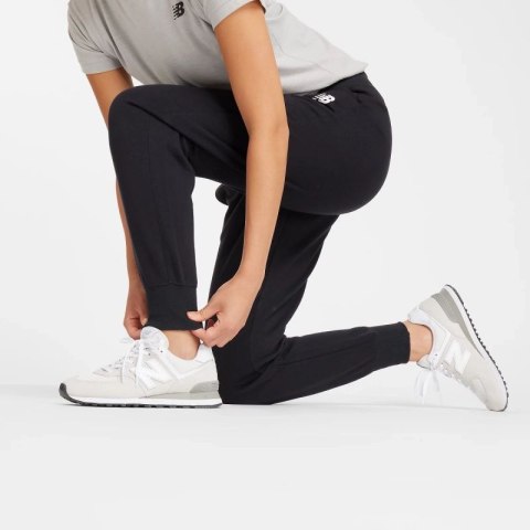 Spodnie New Balance Sport Fleece Jogger W WP43805BK