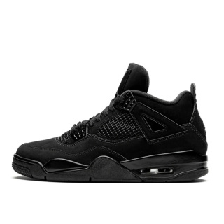 Air Jordan 4 Retro „Black Cat”