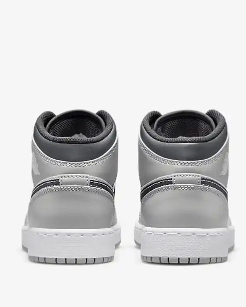 Nike Air Jordan 1 Mid "Light Smoke Grey"