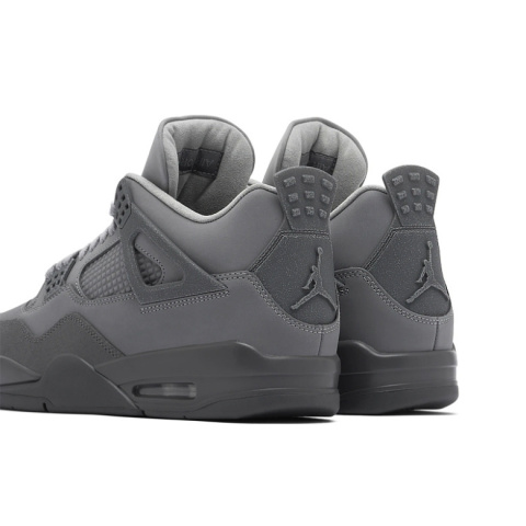 Air Jordan 4 Retro SE „Wet Cement"