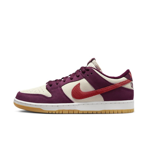 Nike SB Dunk Low Skate Like a Girl Man's Nike SB Dunk Low Skate Like a Girl Man's